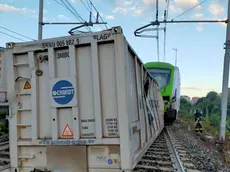 Un treno è uscito dai binari questa mattina, a Milano. L'incidente, che ha coinvolto un treno merci e un treno passeggeri, è avvenuto poco dopo le 6.30 in via Pallanza, non lontano dallo scaldo FS di Greco. Si registra un ferito, 13 settembre 2024 ANSA / Trenord ANSA PROVIDES ACCESS TO THIS HANDOUT PHOTO TO BE USED SOLELY TO ILLUSTRATE NEWS REPORTING OR COMMENTARY ON THE FACTS OR EVENTS DEPICTED IN THIS IMAGE; NO ARCHIVING; NO LICENSING NPK