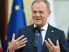 epa11339725 Polish Prime Minister Donald Tusk attends a press conference at the Chancellery of the Prime Minister in Warsaw, Poland, 14 May 2024. Poland will not receive any refugees under the EU's pact on migration and asylum, as it has already taken in thousands of people fleeing Ukraine and Belarus, Polish Prime Minister has said. EPA/Radek Pietruszka POLAND OUT