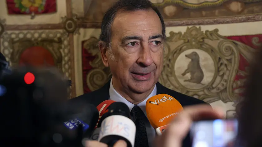 Il sindaco di Milano Giuseppe Sala incontra la stampa a margine dell’incontro 'Lo sciopero del 1944 alle radici della Carta Costituzionale', organizzata a Palazzo Marino. Milano, 28 Marzo 2024. ANSA / MATTEO BAZZI
