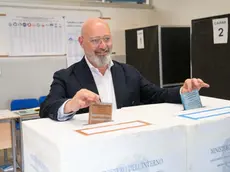 Il presidente del Pd e goveratore dell'Emilia-Romagna, Stefano Bonaccini, vita all'istituto comprensivo Bosco, via Barchetta 2 a Campogalliano (Modena) per le Elezioni europee e per le amministrative di Campogalliano, 8 giugno 2024 ANSA/ Ufficio stampa Emilia Romagna ANSA PROVIDES ACCESS TO THIS HANDOUT PHOTO TO BE USED SOLELY TO ILLUSTRATE NEWS REPORTING OR COMMENTARY ON THE FACTS OR EVENTS DEPICTED IN THIS IMAGE; NO ARCHIVING; NO LICENSING NPK --- The president of the italian Pd and governor of Emilia-Romagna, Stefano Bonaccini, votes in Campogalliano (Modena) for the European elections and for the administrative elections of Campogalliano, 8 June 2024 ANSA/ Emilia Romagna press office HANDOUT HANDOUT EDITORIAL USE ONLY/NO SALES HANDOUT ANSA PROVIDES ACCESS TO THIS HANDOUT PHOTO TO BE USED SOLELY TO ILLUSTRATE NEWS REPORTING OR COMMENTARY ON THE FACTS OR EVENTS DEPICTED IN THIS IMAGE; NO ARCHIVING; NO LICENSING NPK