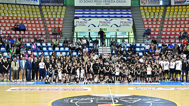 Dopo la festa di fine campionato tra poco più di venti giorni il Carnera riaprirà all’Apu ©Foto Petrussi