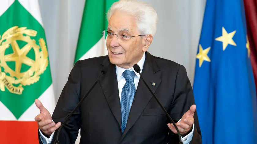 Il presidente della Repubblica Sergio Mattarella ha ricevuto al Quirinale, in occasione del 70° anniversario di fondazione, una delegazione dell'Associazione italiana assistenza spastici (Aias), con una rappresentanza della Polizia di Stato, Roma, 06 settembre 2024. Dopo gli interventi del presidente dell'Aias, Salvatore Nicitra e del capo della Polizia, direttore generale della pubblica sicurezza Vittorio Pisani, il capo dello Stato ha rivolto un saluto ai presenti. ANSA/ UFFICIO STAMPA QUIRINALE/ PAOLO GIANDOTTI +++ ANSA PROVIDES ACCESS TO THIS HANDOUT PHOTO TO BE USED SOLELY TO ILLUSTRATE NEWS REPORTING OR COMMENTARY ON THE FACTS OR EVENTS DEPICTED IN THIS IMAGE; NO ARCHIVING; NO LICENSING +++ NPK +++