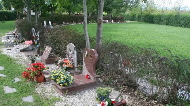 ANTEPRIMA cassacco 30-08-2006 cimitero animali