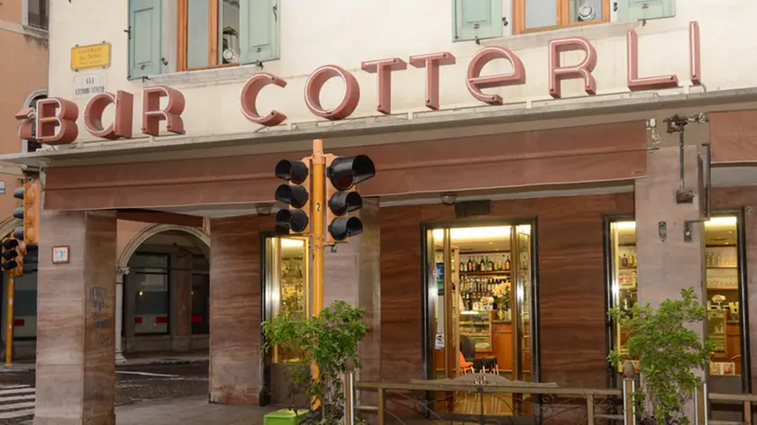 Udine 25 Maggio 2015 bar cotterli © Foto Petrussi TURCO MASSIMO