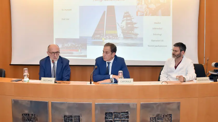 A Udine il primo trapianto a cuore battente in Europa. La presentazione di Riccardi, Caporale e Vendramin (foto Petrussi)