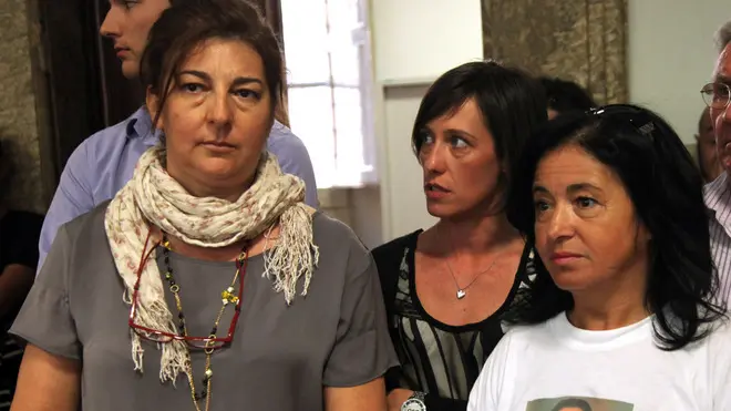 Patrizia Aldrovandi (s) madre di Federico, Ilaria Chucchi, sorella di Stefano (c) e Lucia Uva (d) , sorella di Giuseppe fotografate il 10 Giugno 2011 al tribunale di Bologna durante la lettura della sentenza che conferma la condanna per i quattro agenti di polizia accusati di aver provocato la morte di Federico Aldrovandi nel 2004 a Ferrara .Carcere per Paolo Forlani, Monica Segatto e Luca Pollastri, tre dei quattro poliziotti condannati in via definitiva a tre anni e sei mesi per l'uccisione di Federico Aldrovandi, il 18enne morto nel 2005 a Ferrara in un controllo di polizia. Lo ha deciso il Tribunale di sorveglianza di Bologna. ANSA - MICHELE NUCCI