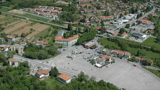 Bumbaca Gorizia Piazza Casarossa