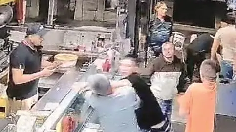 Il pugno sferrato da Battistella a Tominaga a Udine