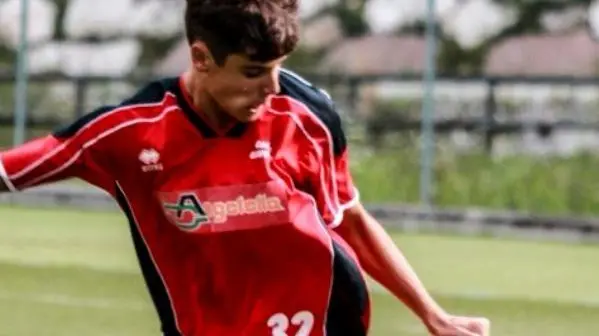 Filippo Fregolent era un calciatore del Cavolano e aveva solo 18 anni. È morto al Cro di Aviano giovedì notte, in seguito a una grave malattia