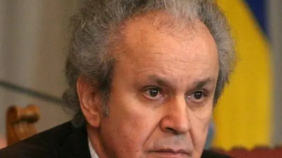 ANTEPRIMA Piuzzi Adriano (Fi) durante una seduta del Consiglio Provinciale