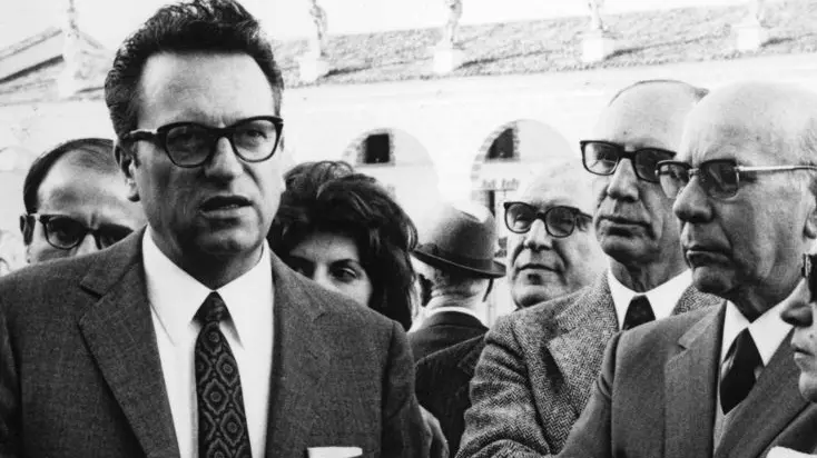 Passariano, Villa Manin. Celebrazioni Tiepolesche Udine-Passariano. Visita del "Fogolar Furlan" di Venezia. 24.10.1971