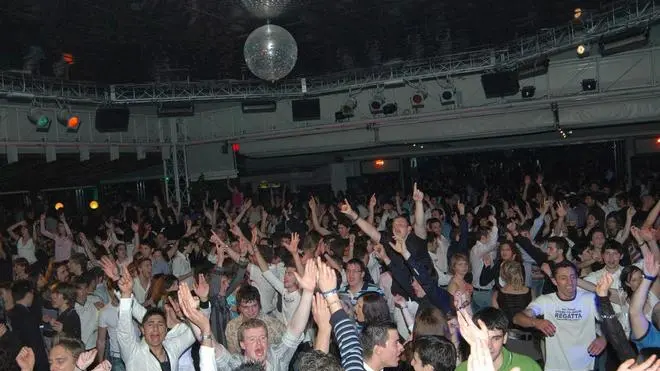 ANTEPRIMA Lignano 27 MAGGIO 2006.discoteca Copyright Massimo Turco Foto Agency Anteprima Udine