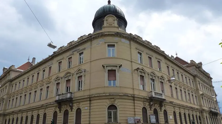 Bumbaca Gorizia 25.07.2015 Gorizia esterni Tribunale Fotografia di Pierluigi Bumbaca