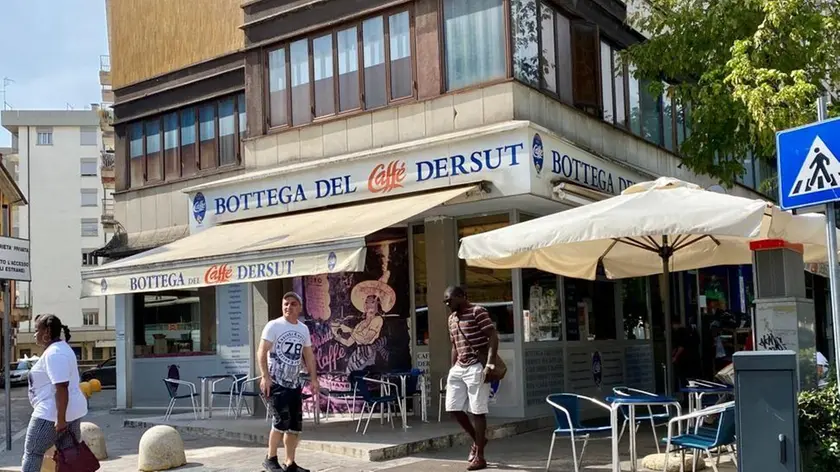 Orioles è stato aggredito all’esterno della Bottega del Caffè
