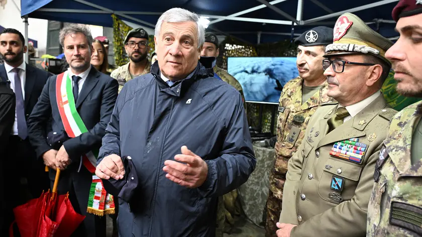 Il ministro degli affari esteri e della cooperazione internazionale Antonio Tajani partecipa all’inaugurazione del Lucca Comics and Games Lucca, allo stand dell’ Esercito Italiano , Lucca 01 Novembre 2023. ANSA/CLAUDIO GIOVANNINI