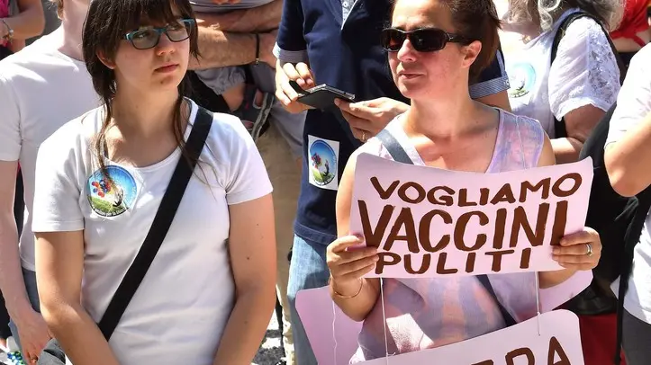 Udine 03 giugno 2017 Manifestazione vs l'obbligo ai Vaccini. Copyright Foto Petrussi / Ferraro Simone