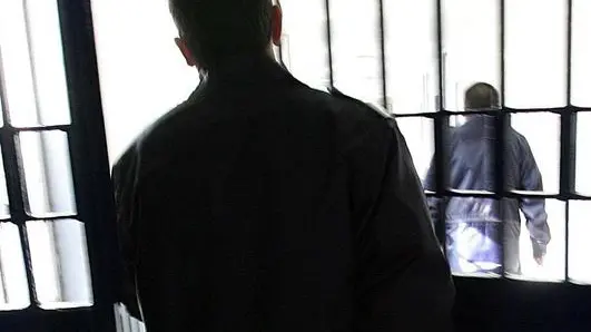 20060801 - ROMA -CRO-INDULTO: PRIMO SCARCERATO E' AGRICOLTORE OMICIDA IL carcere di Rebibbia a Roma. Il primo detenuto scarcerato grazie all'applicazione dell'indulto è un agricltore, Anselmo Novello, di 60 anni, condannato per omicidio. Di Meo\Ansa/COC