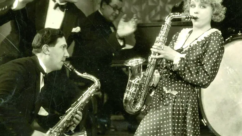 Anny Ondra in una scena di “Saxophon Susi” FOTO Cinématheque francaise