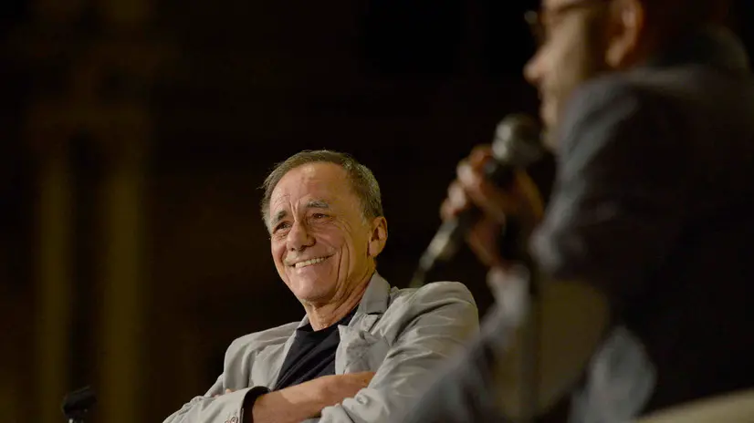 Udine, 17-06-2017 - LA NOTTE DEI LETTORI - Associazione Culturale Bottega Errante e Comune di Udine - Stazione Loggia del Lionello -LEGGERE... CON ROBERTO VECCHIONI - I libri che lo hanno rivoluzionato e gli autori che hanno cambiato il mondo. Incontro con Roberto Vecchioni, cantautore, scrittore, insegnante Dialogo con Maurizio Mattiuzza - Foto © 2017 Alice BL Durigatto