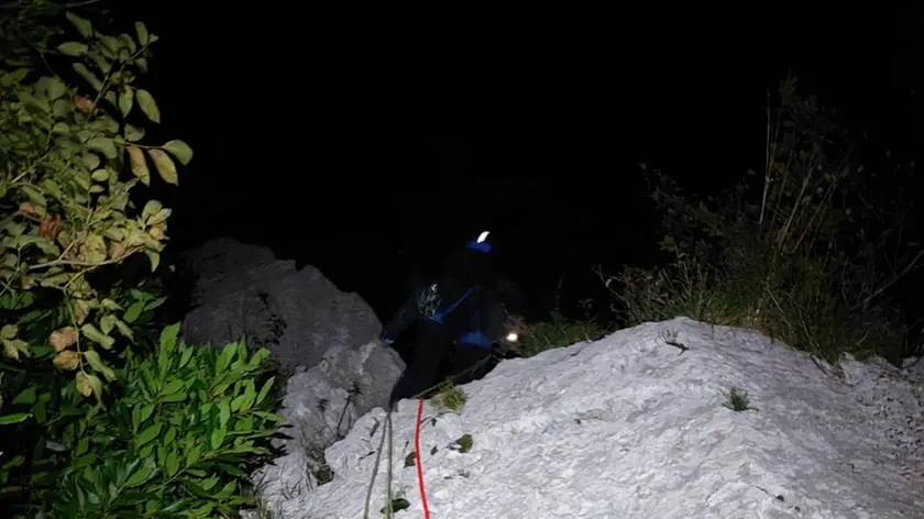 L'intervento del Soccorso alpino sullo spigolo del Glemine