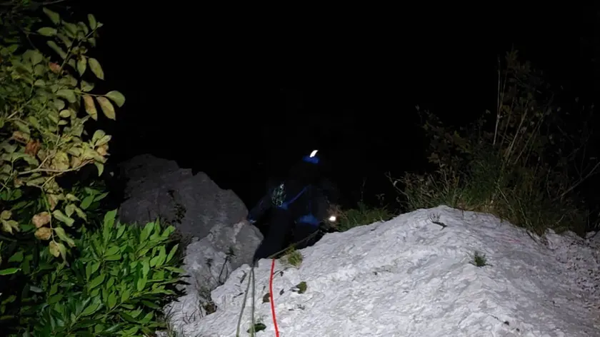 L'intervento del Soccorso alpino sullo spigolo del Glemine