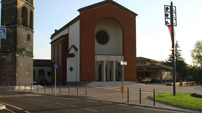 FOTO MISSINATO - SACILE PIAZZA S.ODORICO