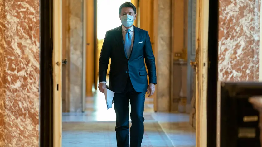 Il presidente del Consiglio, Giuseppe Conte, durante l'incontro con la La delegazione del M5S a Palazzo Chigi, Roma, 14 dicembre 2020. ANSA/FILIPPO ATTILI/US PALAZZO CHIGI +++ NO SALES, EDITORIAL USE ONLY +++