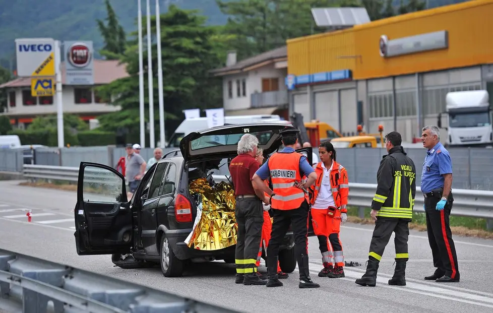 Gemona 22 giugno 2014 Incidente mortale tra due moto ed un auto. Copyright Foto Petrussi / Ferraro Simone