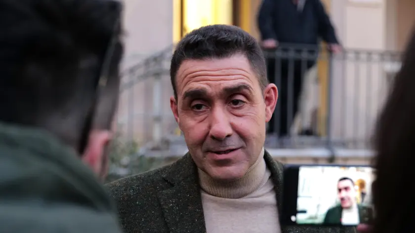 Manifestazione di protesta della CGIL di Massa Carrara contro la presentazione del libro di Roberto Vannacci "Il mondo al contrario" a Villa Cuturi a Marina di Massa, 27 gennaio 2024. ANSA/RICCARDO DALLE LUCHE