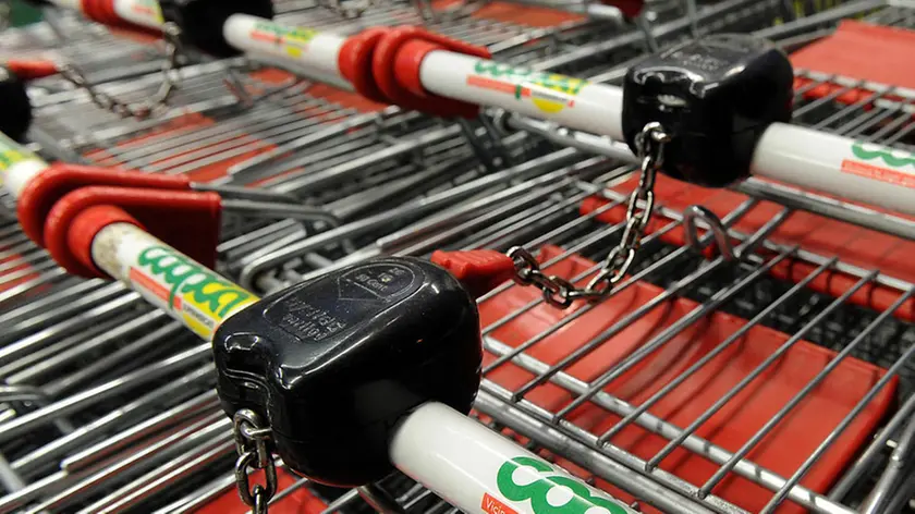 Tarcento 24 marzo 2015. Supermercato Coopca. Petrussi Foto Press / Diego Petrussi