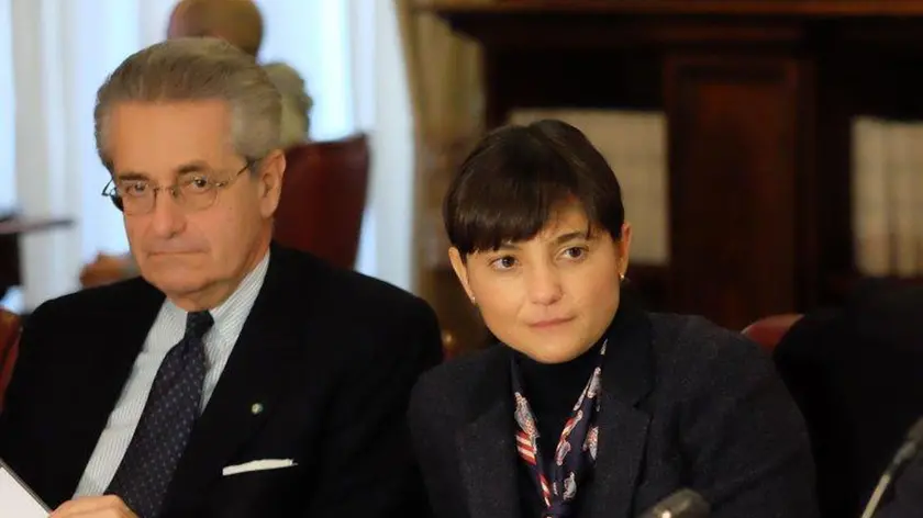 Antonio Zanardi Landi (Presidente Fondazione Aquileia) e Debora Serracchiani (Presidente Regione Friuli Venezia Giulia) alla presentazione de "Il Bardo ad Aquileia", mostra di importanti reperti del Museo Nazionale del Bardo di Tunisi, nel Salone del Ministro a Palazzo del Collegio Romano - Roma 02/12/2015