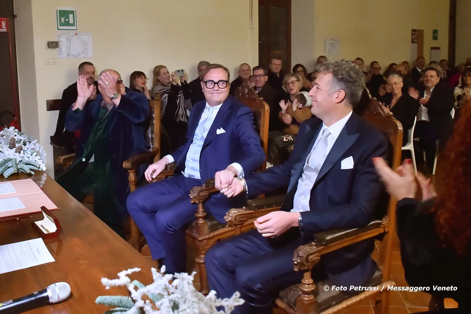 Dopo otto anni assieme e trent'anni di amicizia, Tommaso Cerno e Stefano Balloch si sono sposati. L'unione civile tra l'ex parlamentare dem e direttore del quotidiano L'Identità e l'ex sindaco di Cividale è stata celebrata oggi, mercoledì 28 dicembre, nel monastero sconsacrato di Santa Maria in Valle alla presenza dei familiari e degli amici degli sposi. (Foto Petrussi)