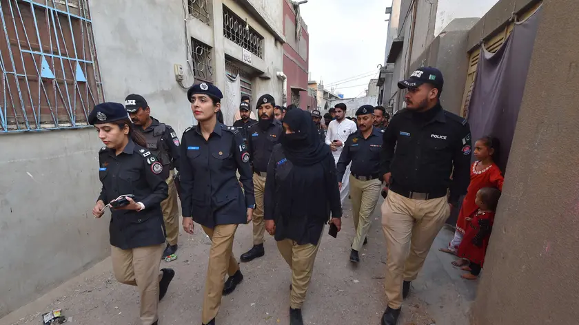 epa10980325 Pakistani police officials conduct a search operation for undocumented immigrants in Karachi, Pakistan, 17 November 2023. The deadline set by Pakistan's government for undocumented immigrants and refugees to leave the country voluntarily expired on 01 November 2023. Pakistani authorities started to crack down on irregular migration, which particularly affects millions of Afghan refugees who had fled their homeland, many of them driven by decades of armed conflict and the return to power of the Taliban. Since Pakistan announced the deadline, a huge migratory flow has been recorded on the porous border between Pakistan and Afghanistan. According to official data, about 4.4 million Afghans are living in the country, of which 1.7 million are not registered. EPA/SHAHZAIB AKBER