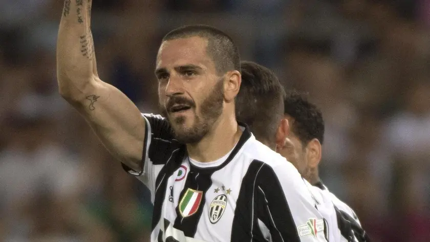 Juventus' Leonardo Bonucci jubilates after scoring the goal during the Italy Cup final soccer match Juventus FC vs SS Lazio at the Olimpico stadium in Rome, Italy, 17 May 2017. ANSA/CLAUDIO PERI