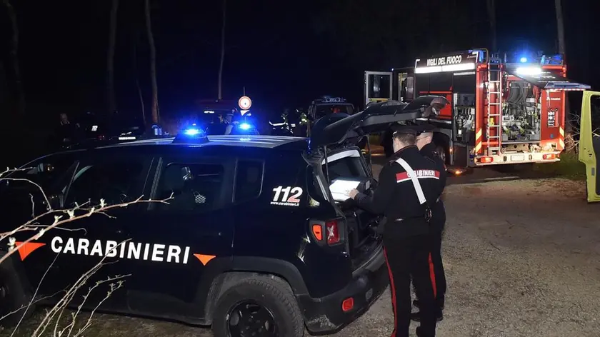 Sul luogo dell'esplosione erano intervenuti i carabinieri e i vigili del fuoco