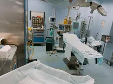 Padre o persona cara in sala operatoria - sala parto