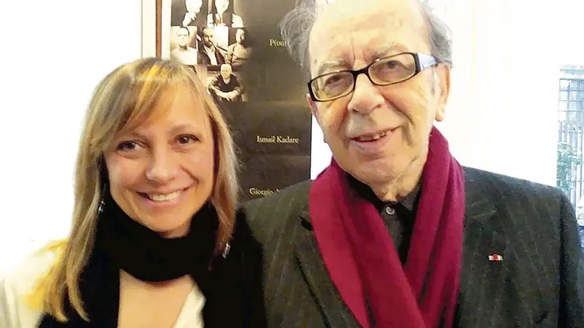 Il poeta albanese Ismail Kadare con Antonella Nonino al Premio a Percoto nel 2018