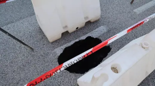 Buche sull'asfalto: il cittadino può segnalare una situazione di pericolo per la viabilità municipale e il Comune risponde