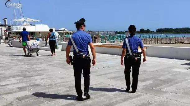 Sul furto in una struttura ricettiva a Lignano indagano i carabinieri della località balneare