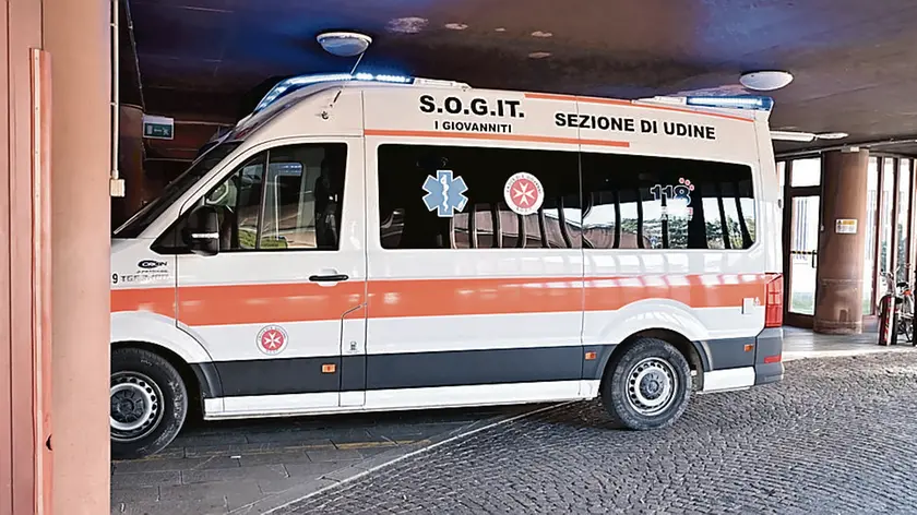 Un’ambulanza a Udine