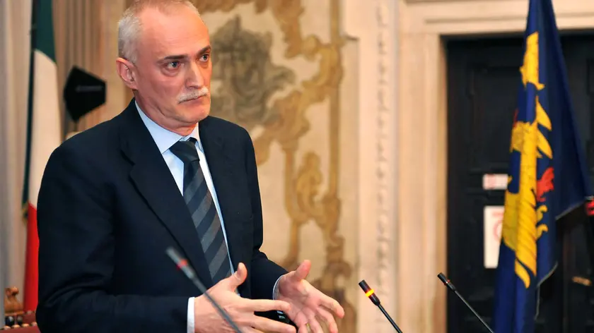 Udine 23 novembre 2011.Palazzo della Provincia di Udine..L'ex Sindaco di Udine Sergio Cecotti ritira il premio G Pressacco MAQOR-RUSTICITAS..Telefoto Copyright Foto PFP / Ferraro Simone