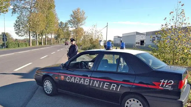 ANTEPRIMA Codroipo 8 Novembre 2004. Ore 11.00..CARABINIERI PER ARCHIVIO