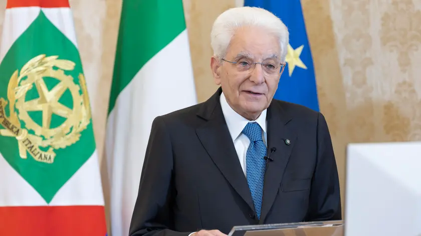 Il Presidente della Repubblica Sergio Mattarella nel corso del collegamento con il 50° Forum The European House - Ambrosetti a Villa d'Este dal Quirinale a Roma, 6 settembre 2024. ANSA/Francesco Ammendola - Ufficio per la Stampa e la Comunicazione della Presidenza della Repubblica ANSA PROVIDES ACCESS TO THIS HANDOUT PHOTO TO BE USED SOLELY TO ILLUSTRATE NEWS REPORTING OR COMMENTARY ON THE FACTS OR EVENTS DEPICTED IN THIS IMAGE; NO ARCHIVING; NO LICENSING NPK