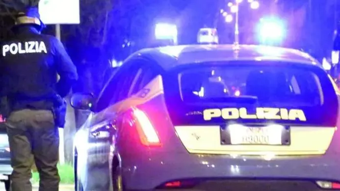 In piazzale Osoppo è intervenuto il personale delle Volanti della questura di Udine