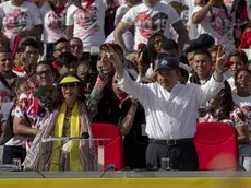 epa07728346 Nicaraguan President Daniel Ortega (C) and Vice President Rosario Murillo participate in the commemoration of the 40th anniversary of the Popular Sandinist Revolution, at Faith Square, in Managua, Nicaragua, 19 July 2019. EPA/Jorge Torres