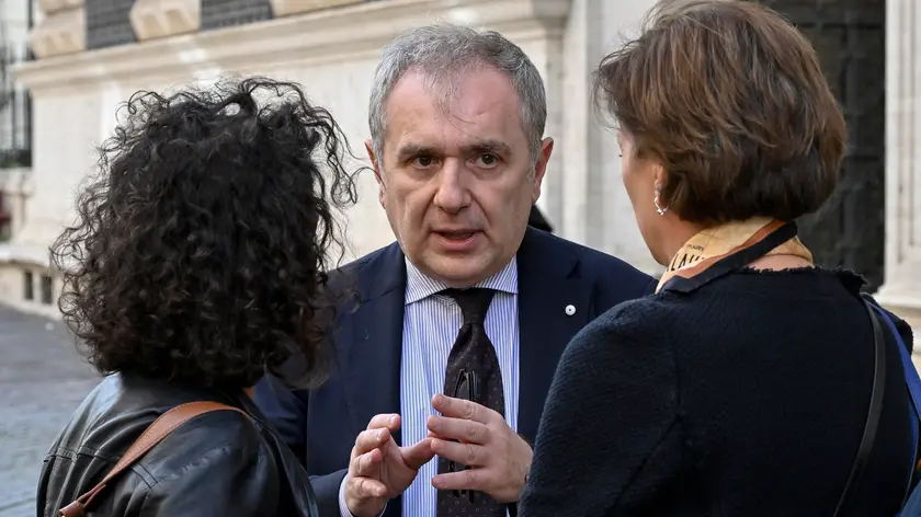 Il presidente dell'Anm Giuseppe Santalucia, dopo aver incontrato il ministro della Giustizia Carlo Nordio nel palazzo di via Arenula, Roma 7 maggio 2024. ANSA/ALESSANDRO DI MEO