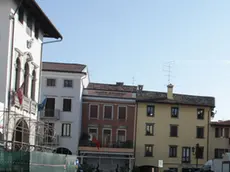 ANTEPRIMA San daniele 19-12-2008 piazza duomo zona accoltellamento