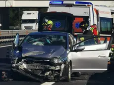 I soccorsi sul luogo dell'incidente avvenuto in prossimità dell'uscita autostradale di Villesse