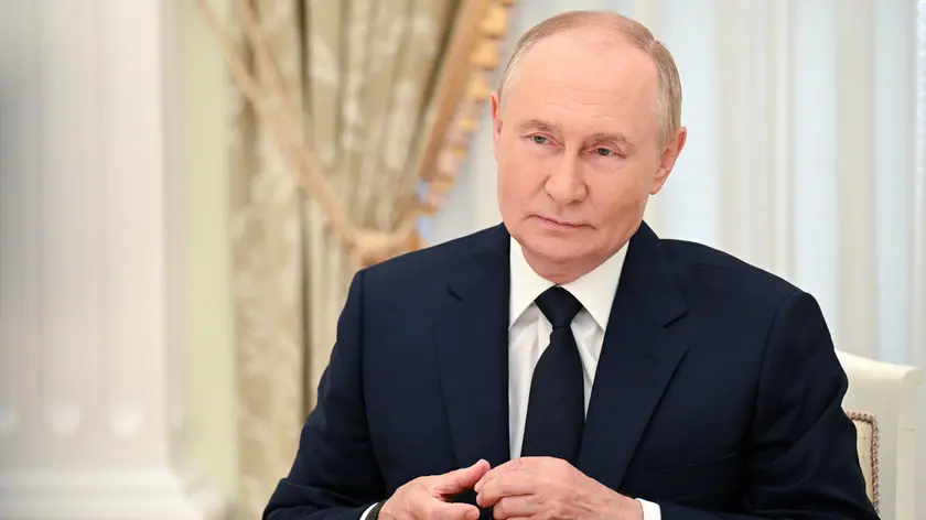 epa11557783 Russian President Vladimir Putin listens to Chinese Premier Li Qiang during their meeting at the Kremlin in Moscow, Russia, 21 August 2024. EPA/ALEXEI FILLIPOV / SPUTNIK / KREMLIN POOL MANDATORY CREDIT