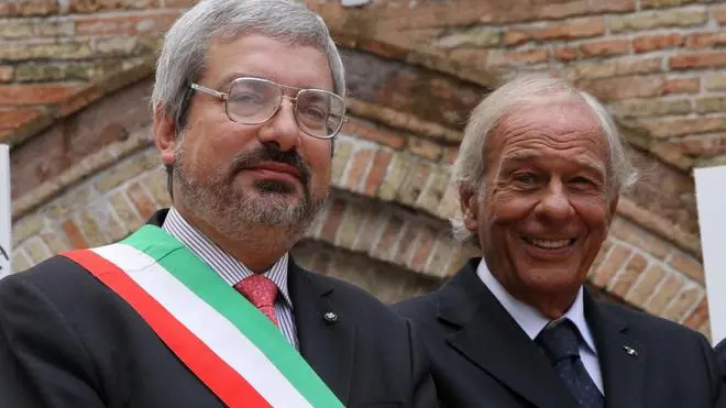 FOTO MISSINATO - PROTESTA DAVANTI MUNICIPIO